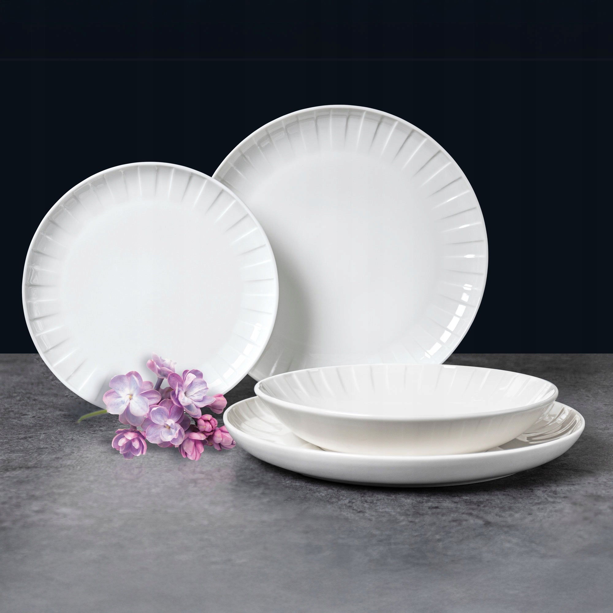 75000 Talerz deserowy Ligne 21 cm biały AMBITION