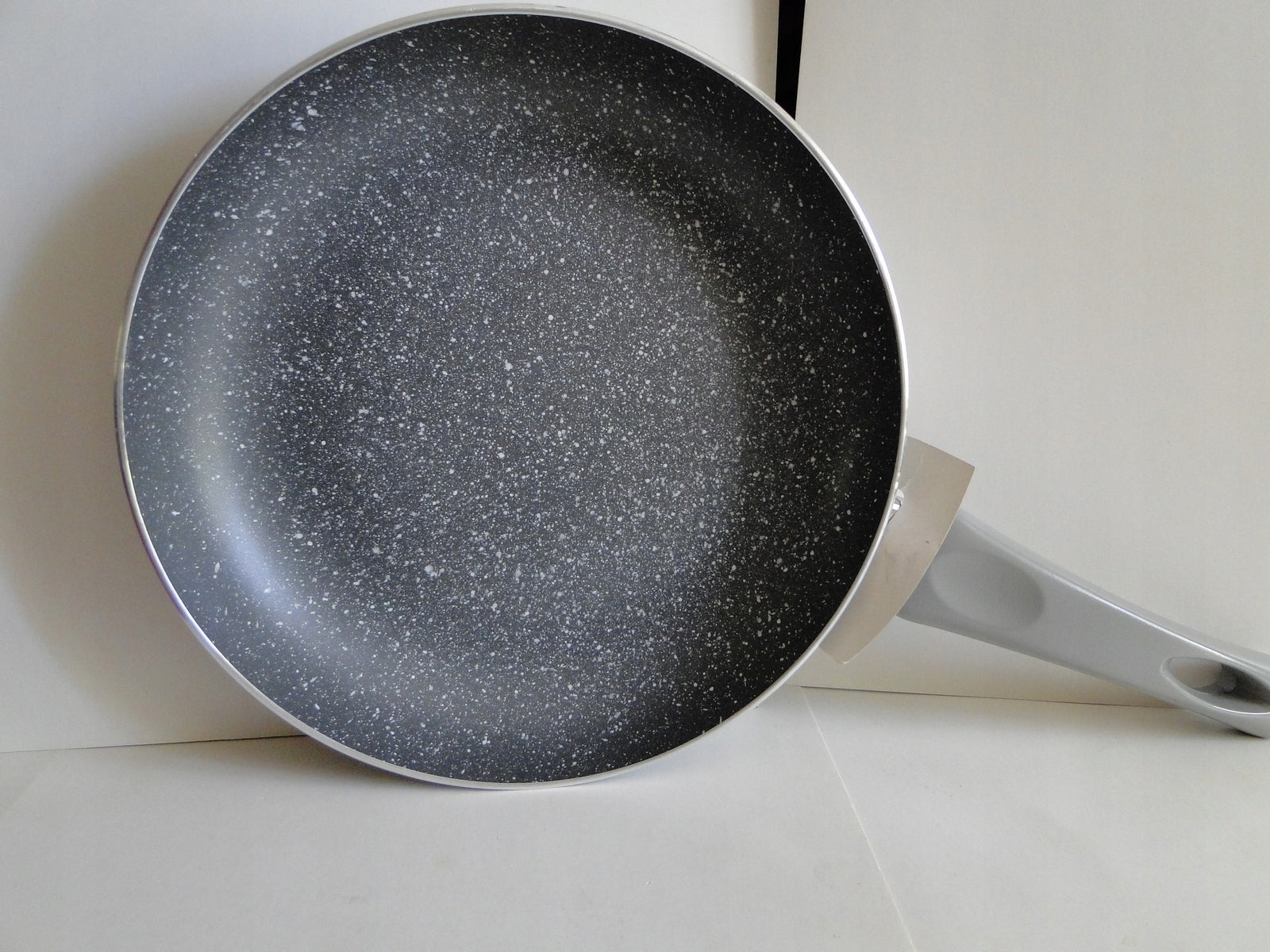 Patelnia tradycyjna Ambition 12 cm non-stick (nieprzywierająca)