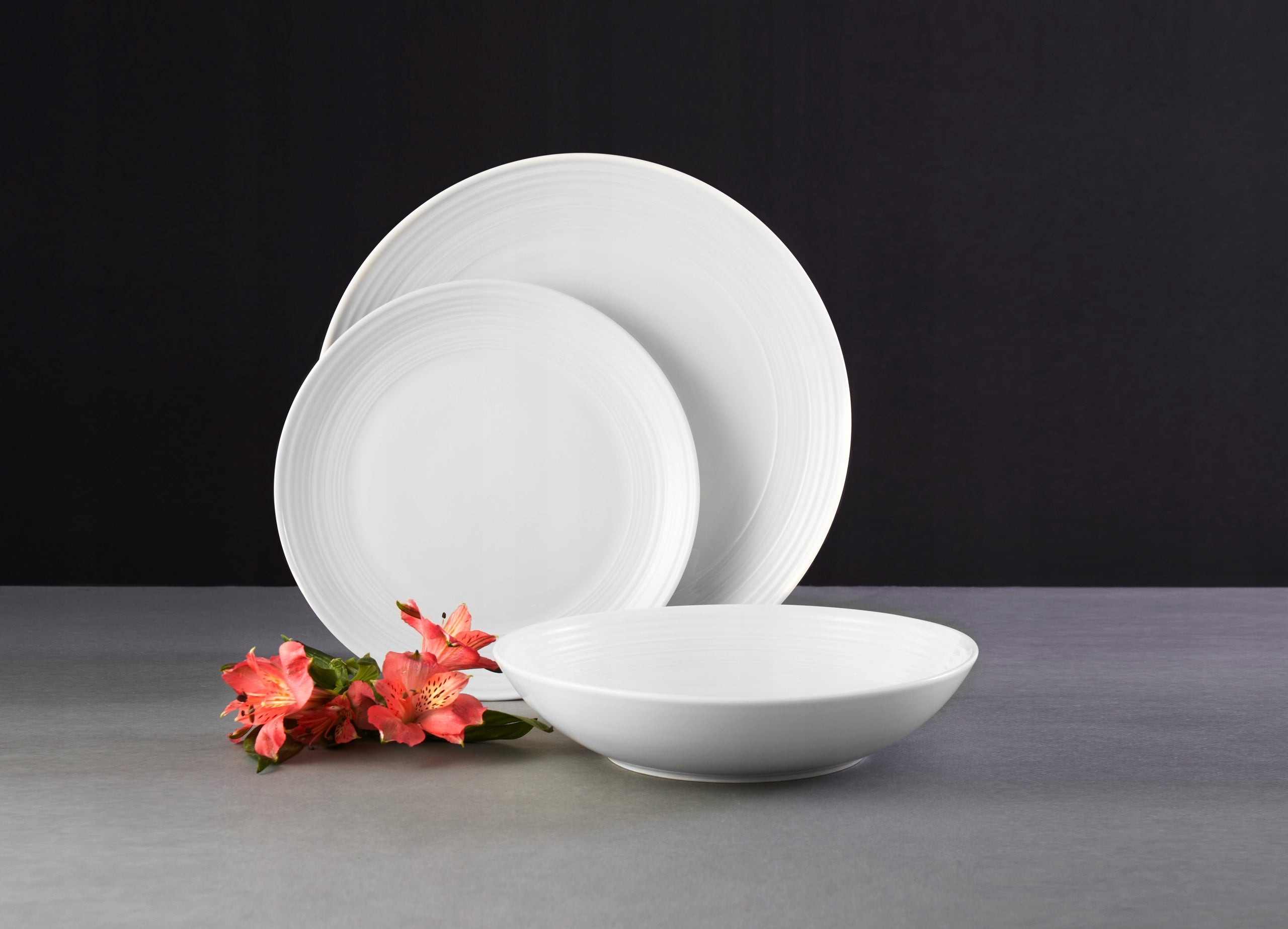 AMBITION LINEA SERWIS OBIADOWY 18 EL DLA 6 OSOB BIAŁY PORCELANA